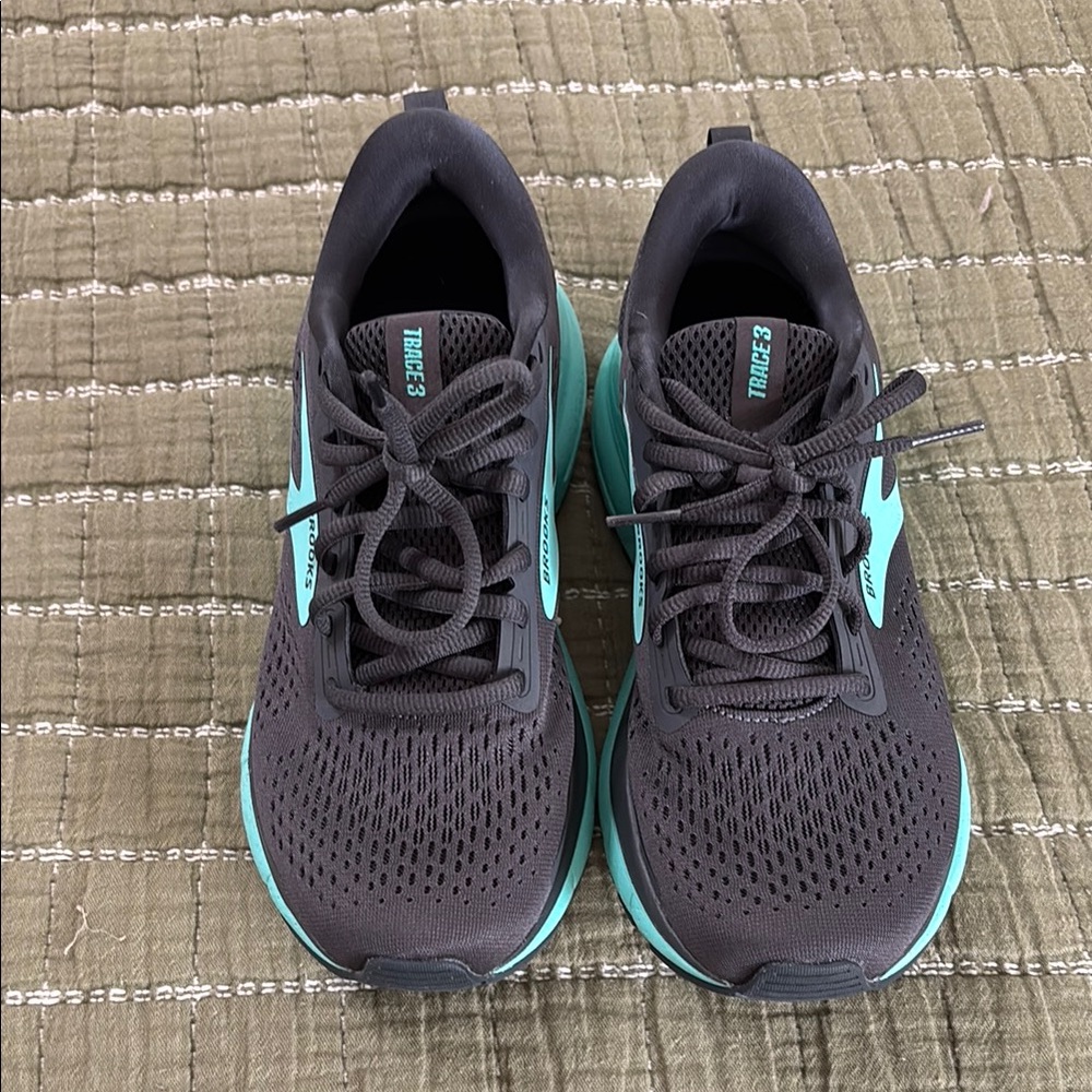 Brooks Trace 3 Black and Green Mesh Sneakers for Running